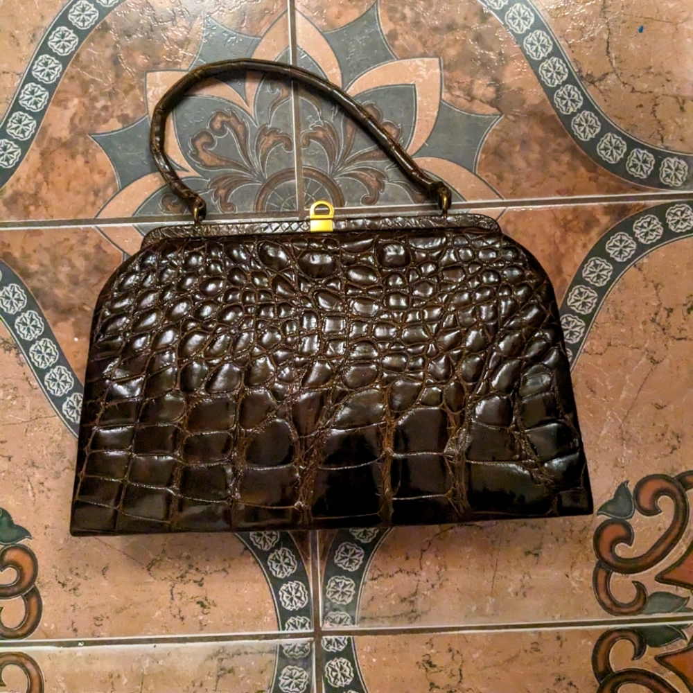 Vintage 1949s HW alligator purse made in West Germany